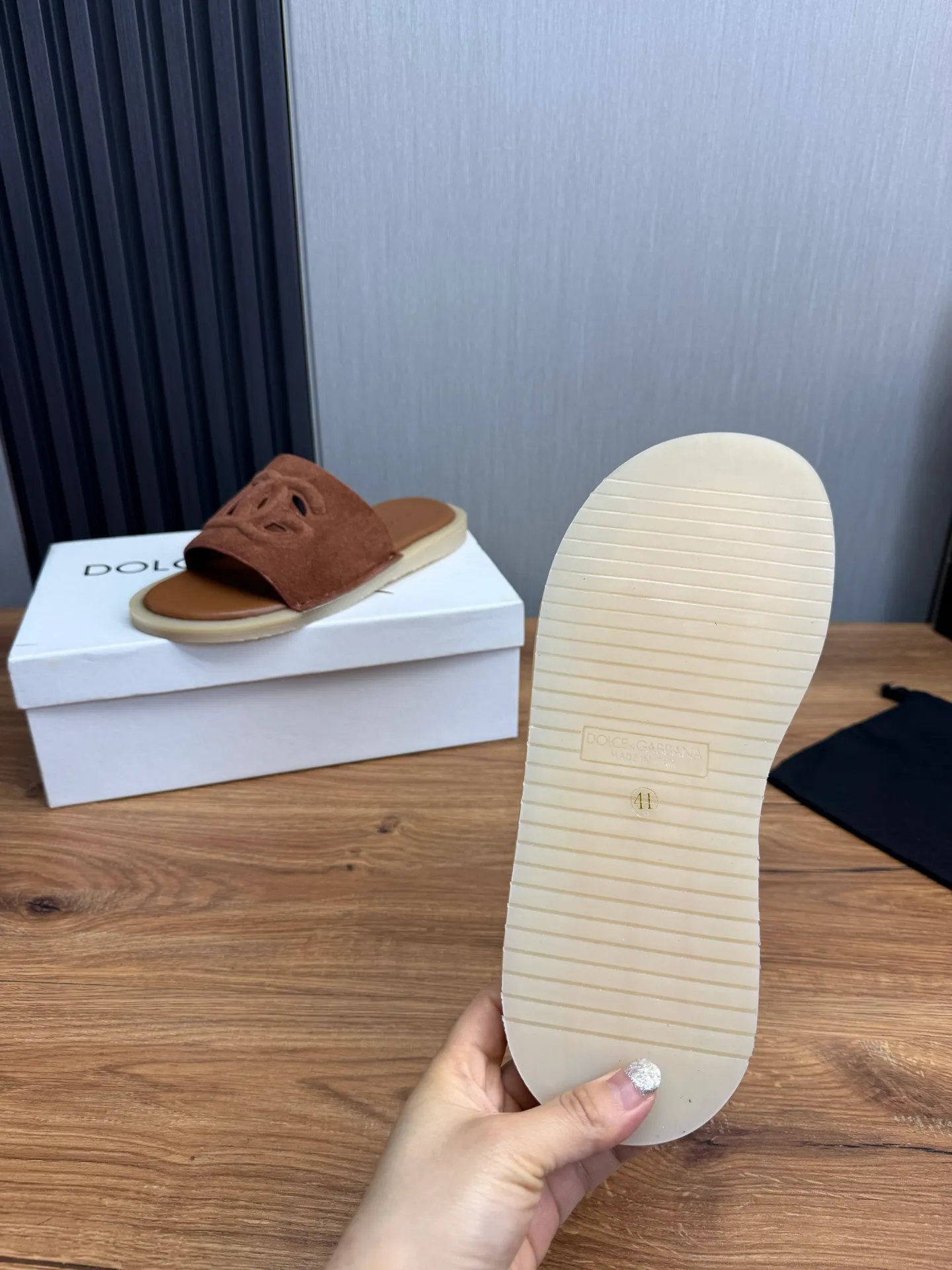 Men's men's shoes💰340💰Dolce & gabbana (DG) official website synchronized new slippers💥Fashion hot models: 1 exclusive mold opening✅Unique brand style logo upper💥Original private mold outsole✔️36-44 (45 customized, non-refundable)